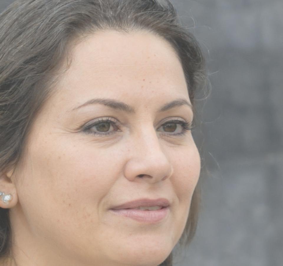 Portret Dana Cristescu